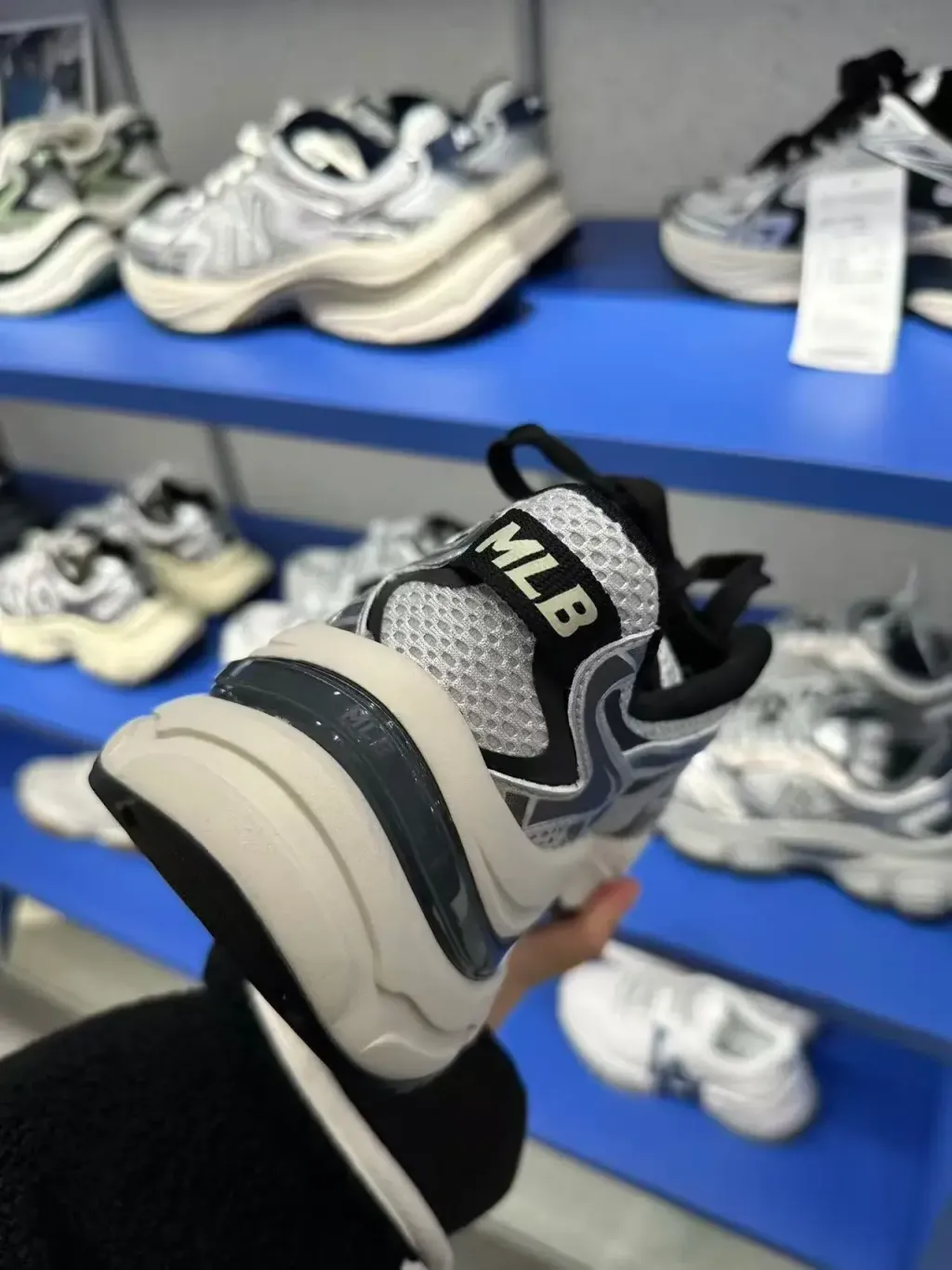 JuzBeauty_JuzBeautyMalaysia_JuzPretty_Authentic_Kbeauty_Malaysia_Skin_Care_Cosmetics_K-Beauty_Health_Care_korean_streetwear_US_Luxury_MLB Curve Runner New York Yankees Shoes 张凌赫同款老爹鞋32