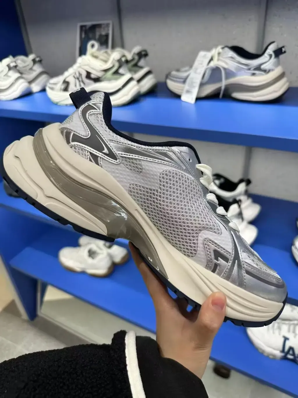 JuzBeauty_JuzBeautyMalaysia_JuzPretty_Authentic_Kbeauty_Malaysia_Skin_Care_Cosmetics_K-Beauty_Health_Care_korean_streetwear_US_Luxury_MLB Curve Runner New York Yankees Shoes 张凌赫同款老爹鞋29