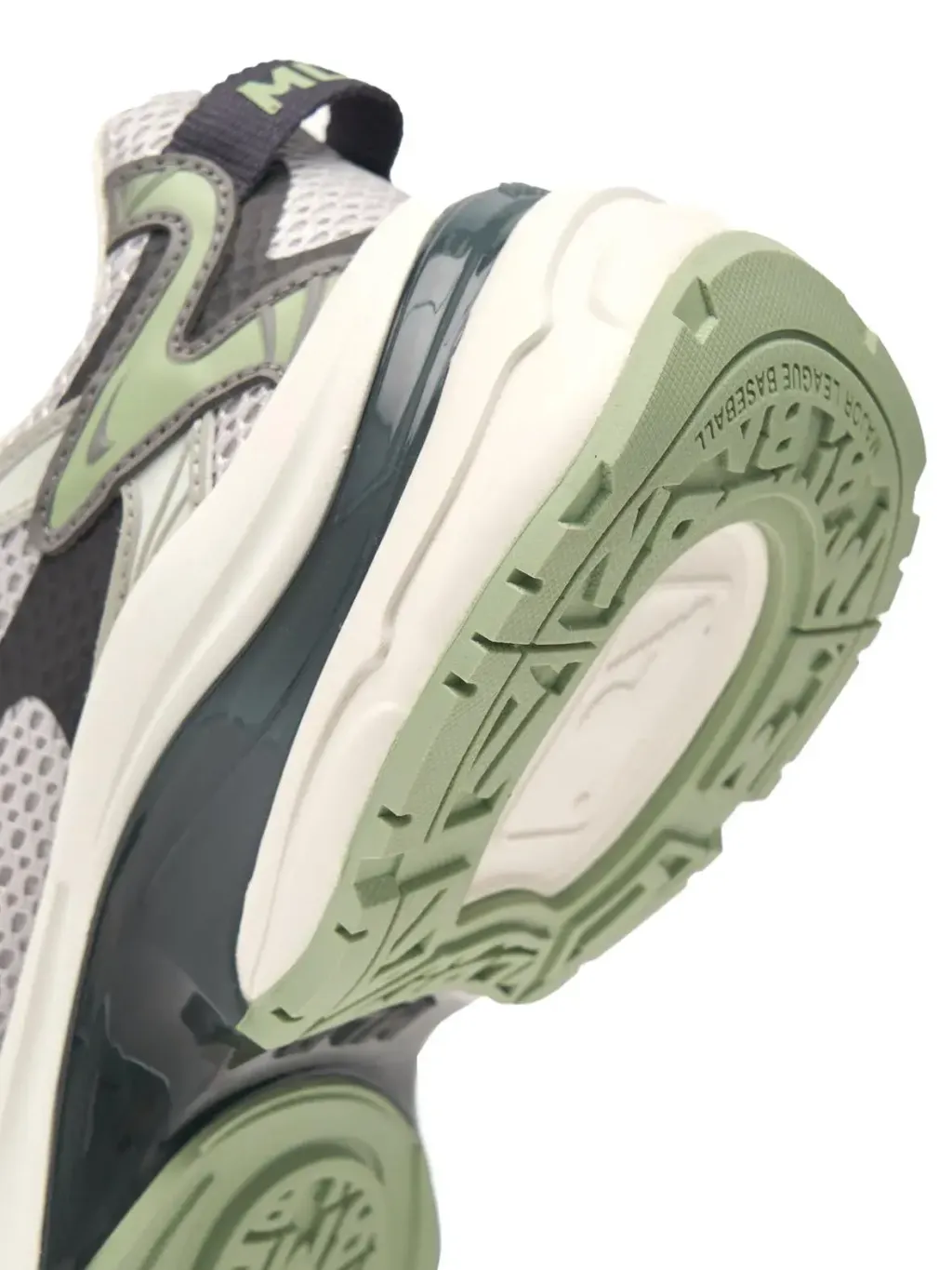 JuzBeauty_JuzBeautyMalaysia_JuzPretty_Authentic_Kbeauty_Malaysia_Skin_Care_Cosmetics_K-Beauty_Health_Care_korean_streetwear_US_Luxury_MLB Curve Runner New York Yankees Shoes 张凌赫同款老爹鞋1