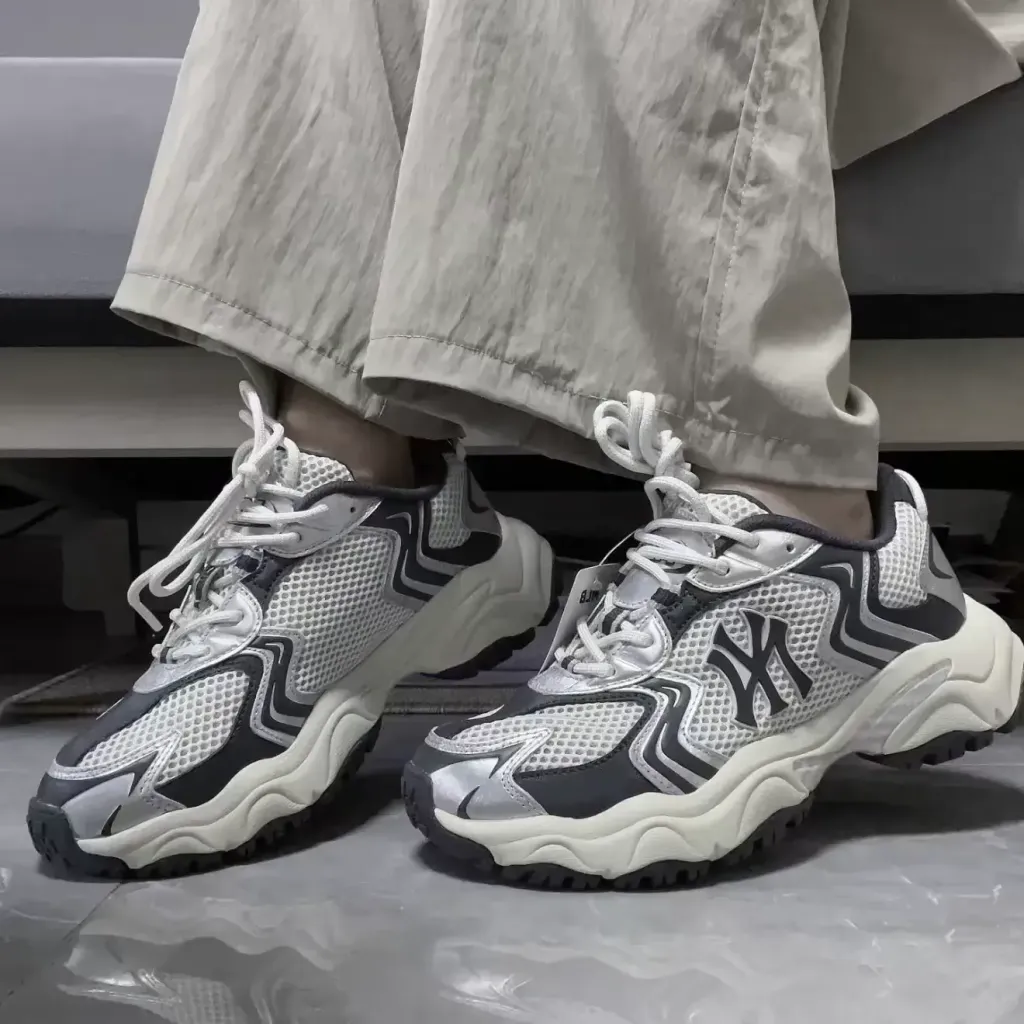 JuzBeauty_JuzBeautyMalaysia_JuzPretty_Authentic_Kbeauty_Malaysia_Skin_Care_Cosmetics_K-Beauty_Health_Care_korean_streetwear_US_Luxury_MLB 3ASHW075N Cargo Chunky New York Yankees Shoes 老爹鞋10