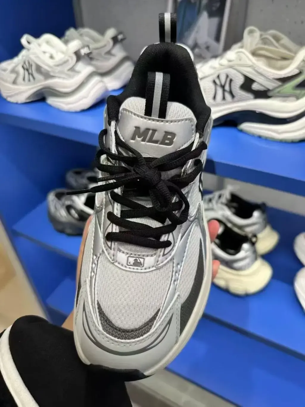 JuzBeauty_JuzBeautyMalaysia_JuzPretty_Authentic_Kbeauty_Malaysia_Skin_Care_Cosmetics_K-Beauty_Health_Care_korean_streetwear_US_Luxury_MLB 3ARNC055N Curve Runner Speed NB New York Yankees Shoes 老爹鞋5