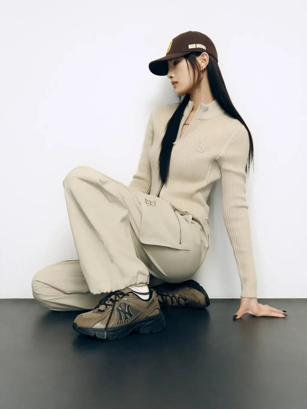 JuzBeauty_JuzBeautyMalaysia_JuzPretty_Authentic_Kbeauty_Malaysia_Skin_Care_Cosmetics_K-Beauty_Health_Care_korean_streetwear_US_Luxury_MLB 3ARNR025N Trophy Runner SD New York Yankees Shoes 老爹鞋1