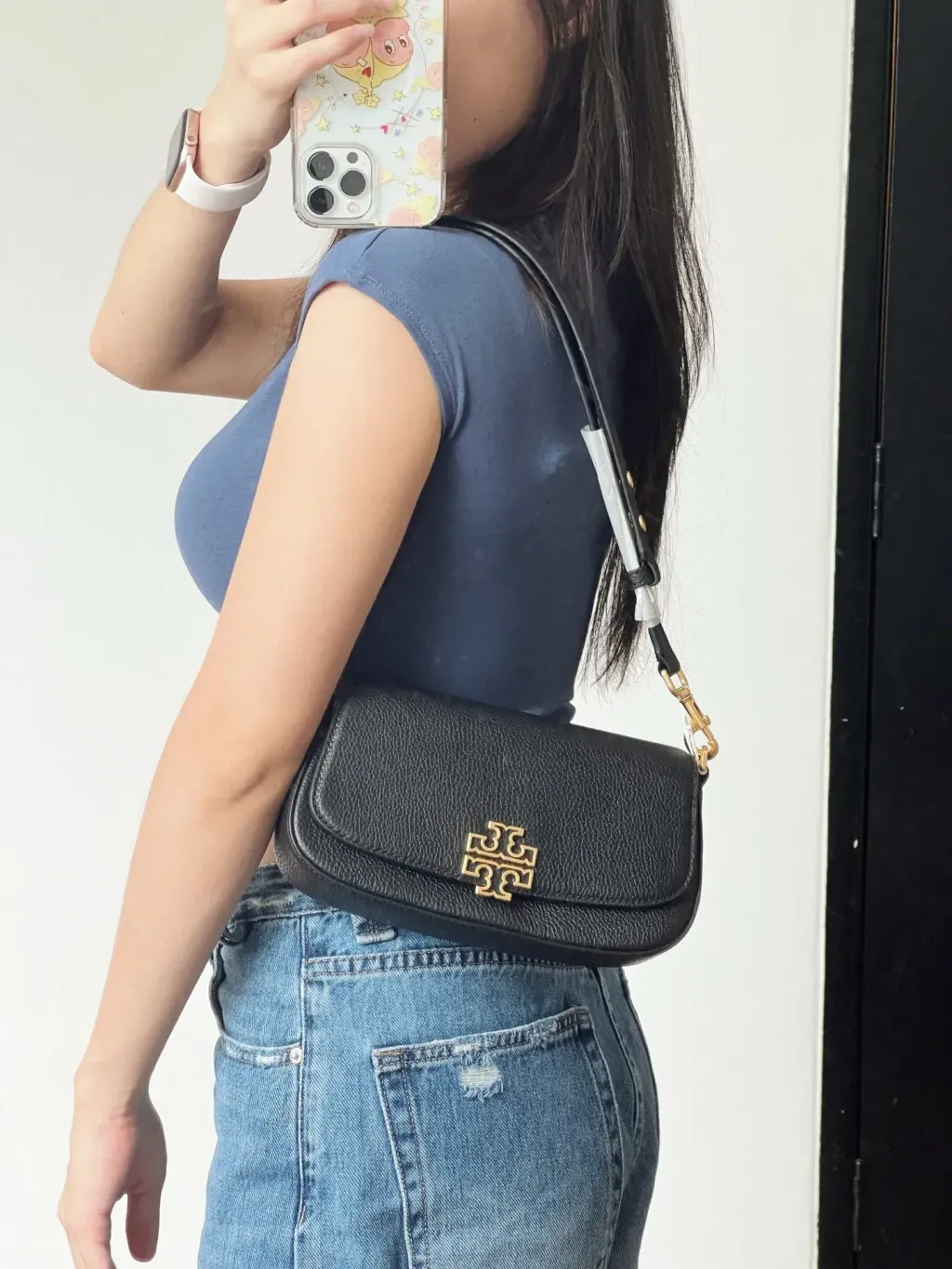 JuzBeauty_JuzBeautyMalaysia_JuzPretty_Authentic_Kbeauty_Malaysia_Skin_Care_Cosmetics_Jbeauty_Health_Care_korean_streetwear_US_Luxury_TORY BURCH 138772 Britten Convertible Crossbody In Black 腋下包3