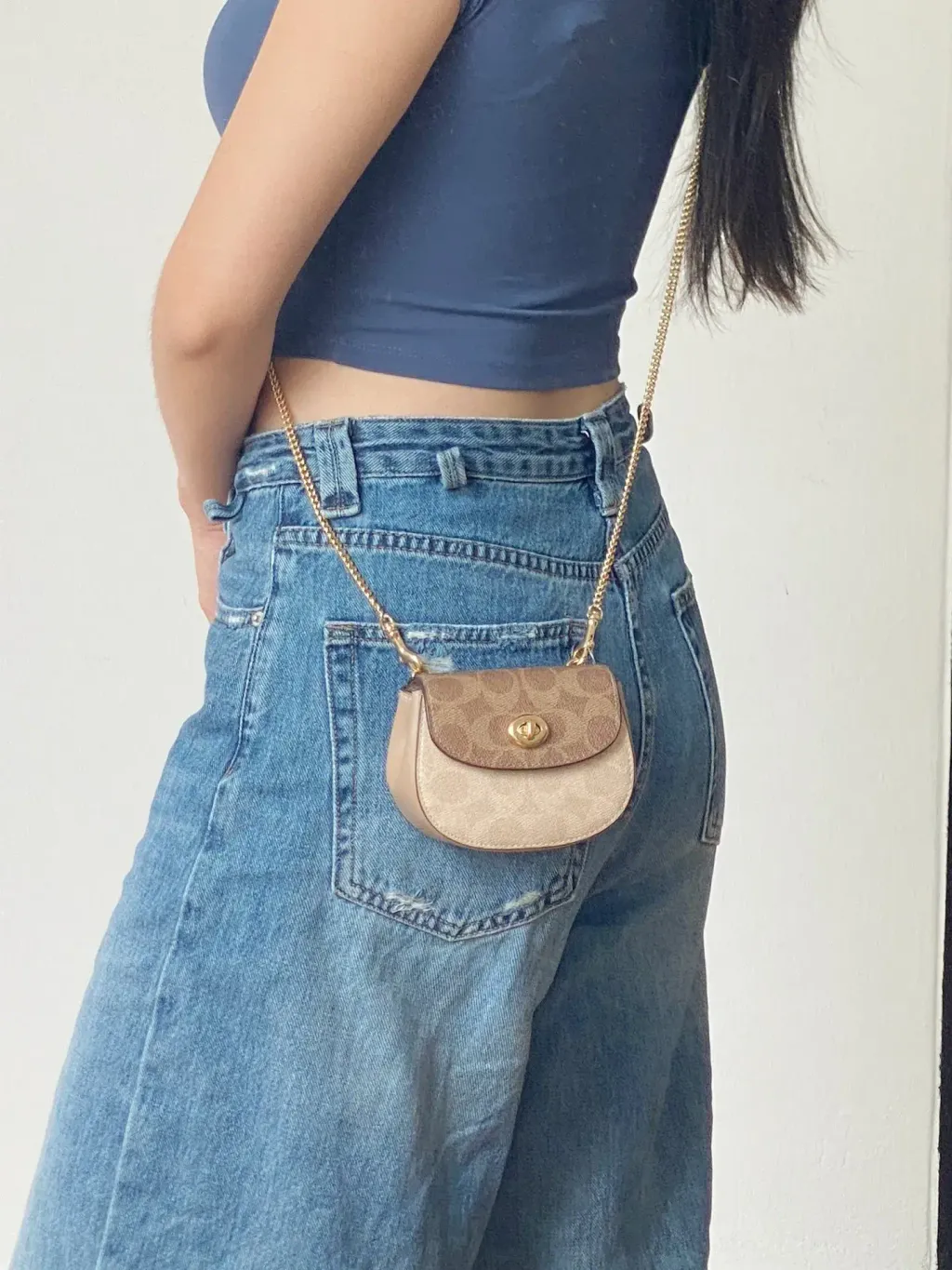 JuzBeauty_JuzBeautyMalaysia_JuzPretty_Authentic_Kbeauty_Malaysia_Skin_Care_Cosmetics_Jbeauty_Health_Care_korean_streetwear_US_Luxury_COACH CZ474 Turnlock Card Case In Blocked Signature Canvas 迷你马鞍包1