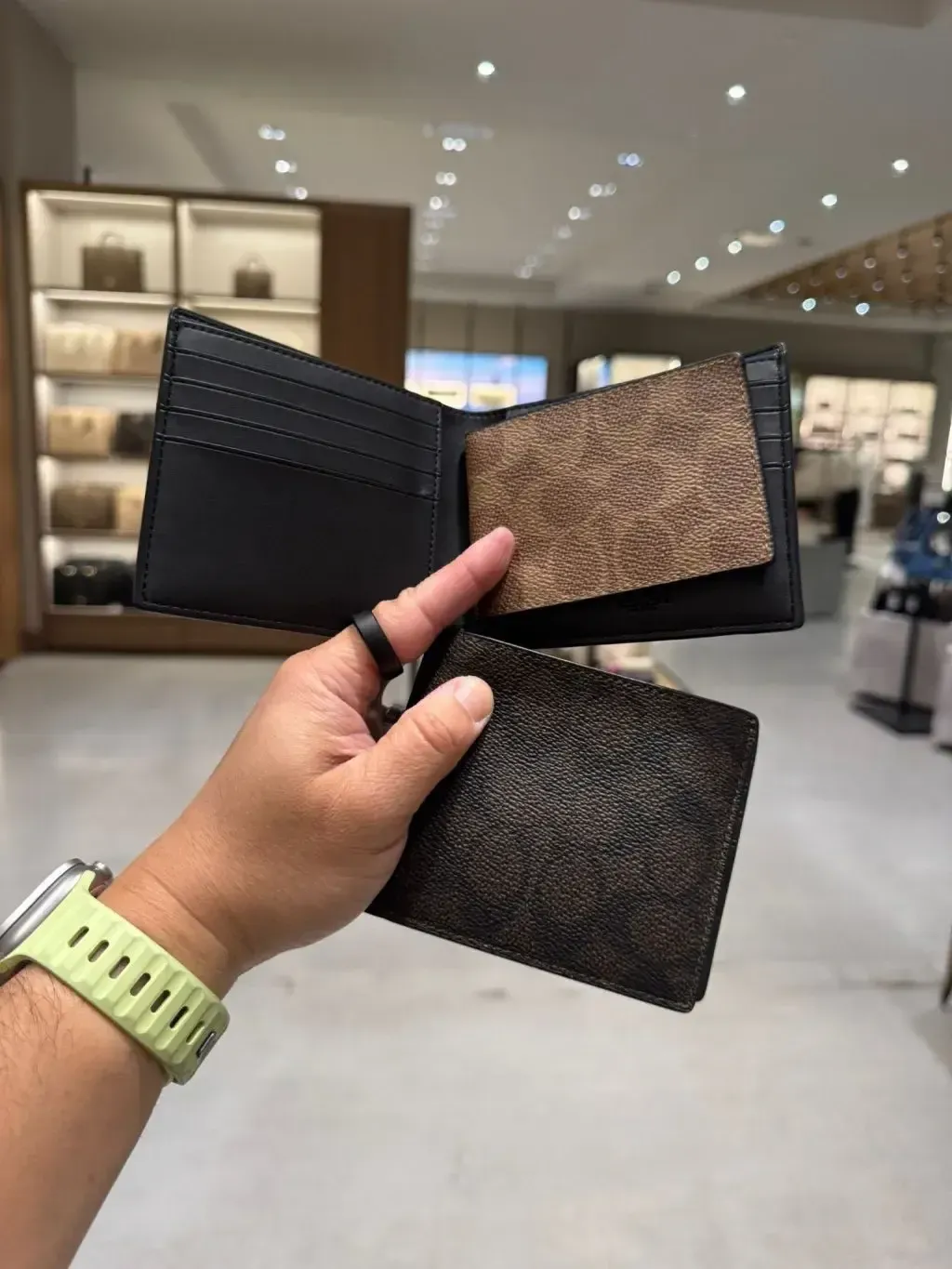 JuzBeauty_JuzBeautyMalaysia_JuzPretty_Authentic_Kbeauty_Malaysia_Skin_Care_Cosmetics_Jbeauty_Health_Care_korean_streetwear_US_Luxury_COACH CX209 3 in 1 Wallet In Blocked Signature Canvas 男款钱包 卡包2