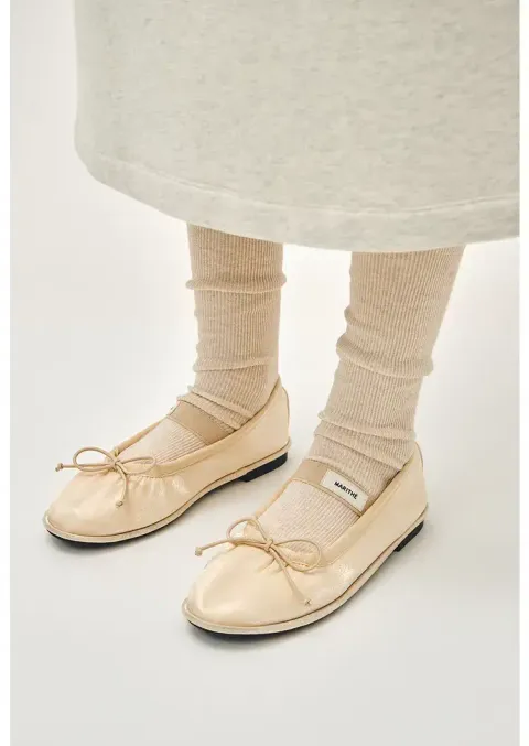 JuzBeauty_JuzBeautyMalaysia_JuzPretty_Authentic_Kbeauty_Malaysia_Skin_Care_Cosmetics_K-Beauty_Health_Care_korean_streetwear_US_Luxury_MARITHE W Banding Ribbon Flat Shoes 芭蕾鞋7