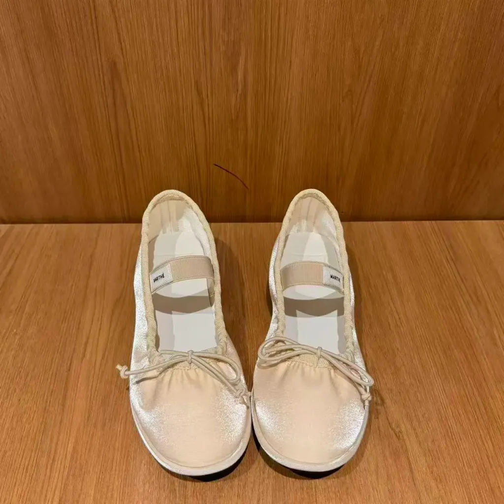JuzBeauty_JuzBeautyMalaysia_JuzPretty_Authentic_Kbeauty_Malaysia_Skin_Care_Cosmetics_K-Beauty_Health_Care_korean_streetwear_US_Luxury_MARITHE W Banding Ribbon Flat Shoes 芭蕾鞋2