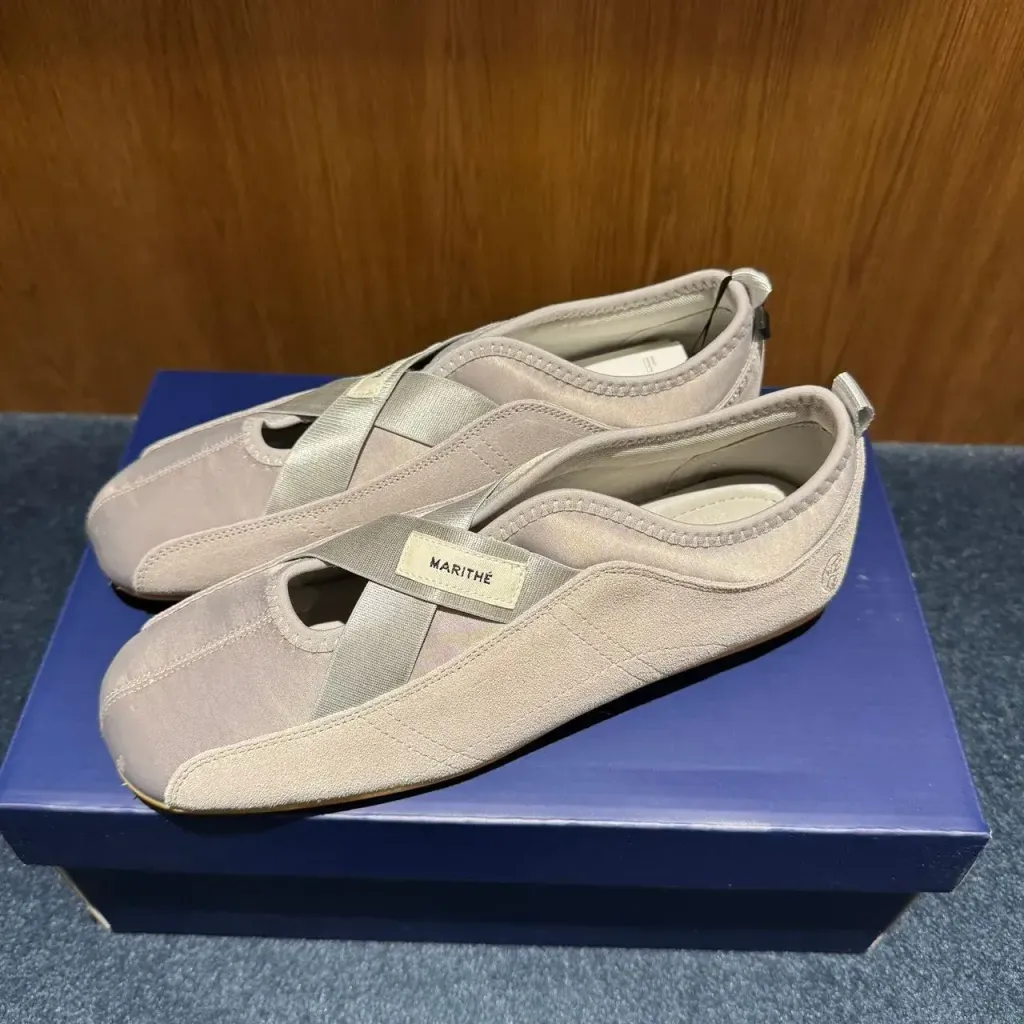 JuzBeauty_JuzBeautyMalaysia_JuzPretty_Authentic_Kbeauty_Malaysia_Skin_Care_Cosmetics_K-Beauty_Health_Care_korean_streetwear_US_Luxury_MARITHE W Banding Flat Sneakers 芭蕾鞋7