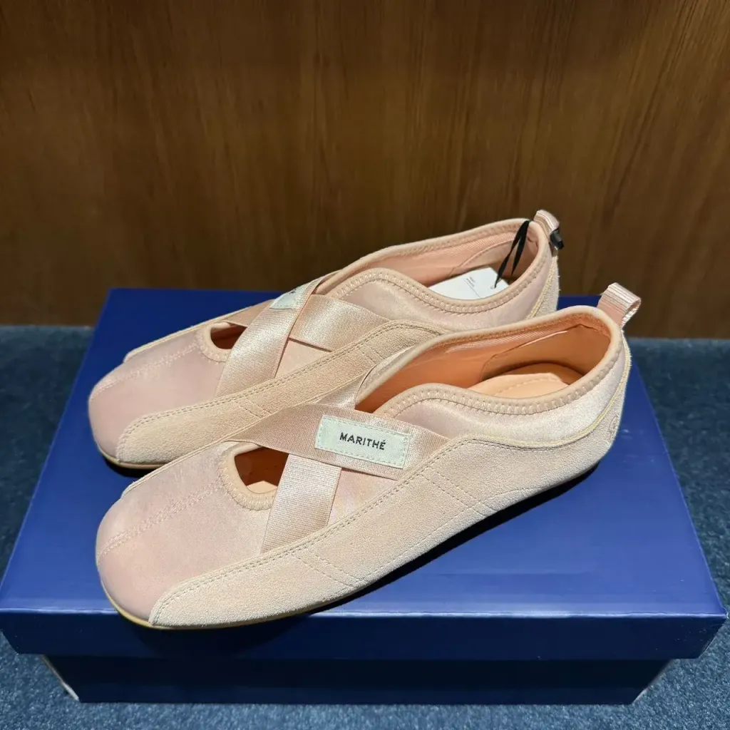 JuzBeauty_JuzBeautyMalaysia_JuzPretty_Authentic_Kbeauty_Malaysia_Skin_Care_Cosmetics_K-Beauty_Health_Care_korean_streetwear_US_Luxury_MARITHE W Banding Flat Sneakers 芭蕾鞋6