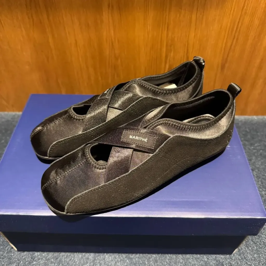 JuzBeauty_JuzBeautyMalaysia_JuzPretty_Authentic_Kbeauty_Malaysia_Skin_Care_Cosmetics_K-Beauty_Health_Care_korean_streetwear_US_Luxury_MARITHE W Banding Flat Sneakers 芭蕾鞋5