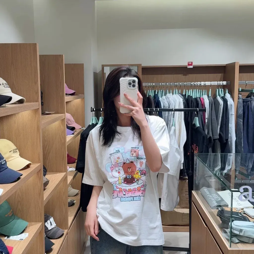 JuzBeauty_JuzBeautyMalaysia_JuzPretty_Authentic_Kbeauty_Malaysia_Skin_Care_Cosmetics_K-Beauty_Health_Care_korean_streetwear_US_Luxury_ADLV x LINE FRIENDS 15th Party Line Friends Short Sleeve T-Shirt Tee 上衣6