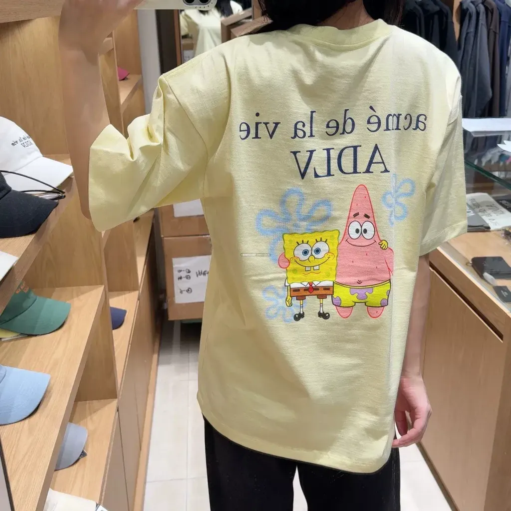 JuzBeauty_JuzBeautyMalaysia_JuzPretty_Authentic_Kbeauty_Malaysia_Skin_Care_Cosmetics_K-Beauty_Health_Care_korean_streetwear_US_Luxury_ADLV x SPONGEBOB Basic Logo Short Sleeve T-Shirt Tee 上衣2