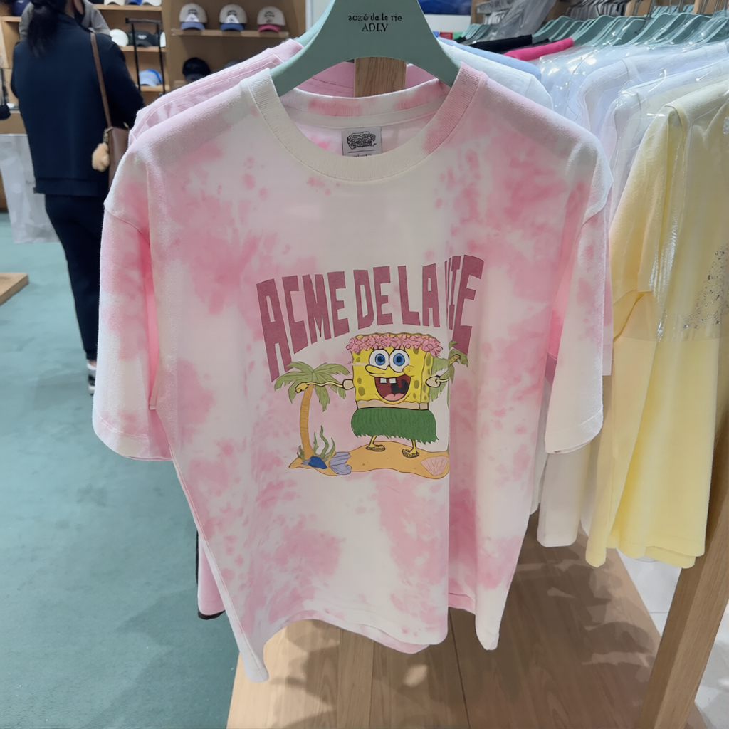 JuzBeauty_JuzBeautyMalaysia_JuzPretty_Authentic_Kbeauty_Malaysia_Skin_Care_Cosmetics_K-Beauty_Health_Care_korean_streetwear_US_Luxury_ADLV x SPONGEBOB Woman Heart Pearl Short Sleeve T-Shirt Tee 女款上衣3