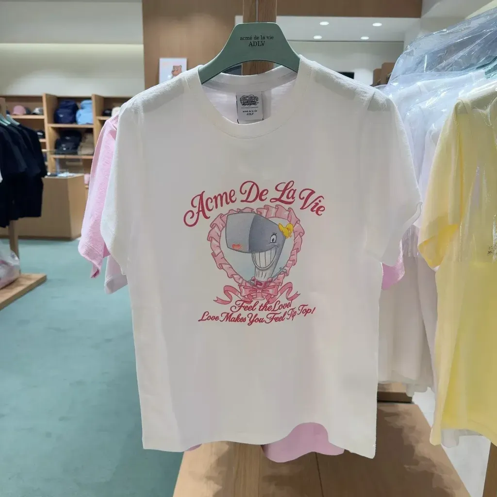 JuzBeauty_JuzBeautyMalaysia_JuzPretty_Authentic_Kbeauty_Malaysia_Skin_Care_Cosmetics_K-Beauty_Health_Care_korean_streetwear_US_Luxury_ADLV x SPONGEBOB Woman Heart Pearl Short Sleeve T-Shirt Tee 女款上衣3