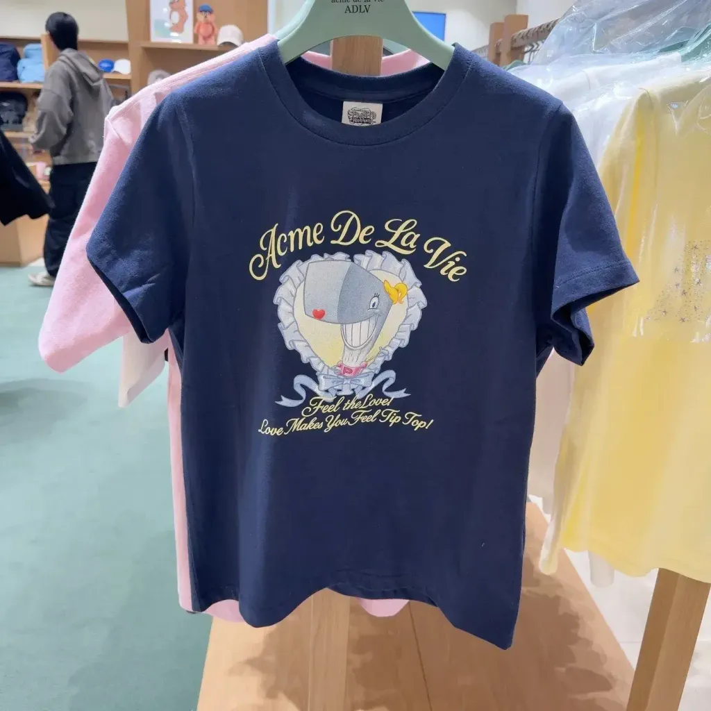 JuzBeauty_JuzBeautyMalaysia_JuzPretty_Authentic_Kbeauty_Malaysia_Skin_Care_Cosmetics_K-Beauty_Health_Care_korean_streetwear_US_Luxury_ADLV x SPONGEBOB Woman Heart Pearl Short Sleeve T-Shirt Tee 女款上衣2