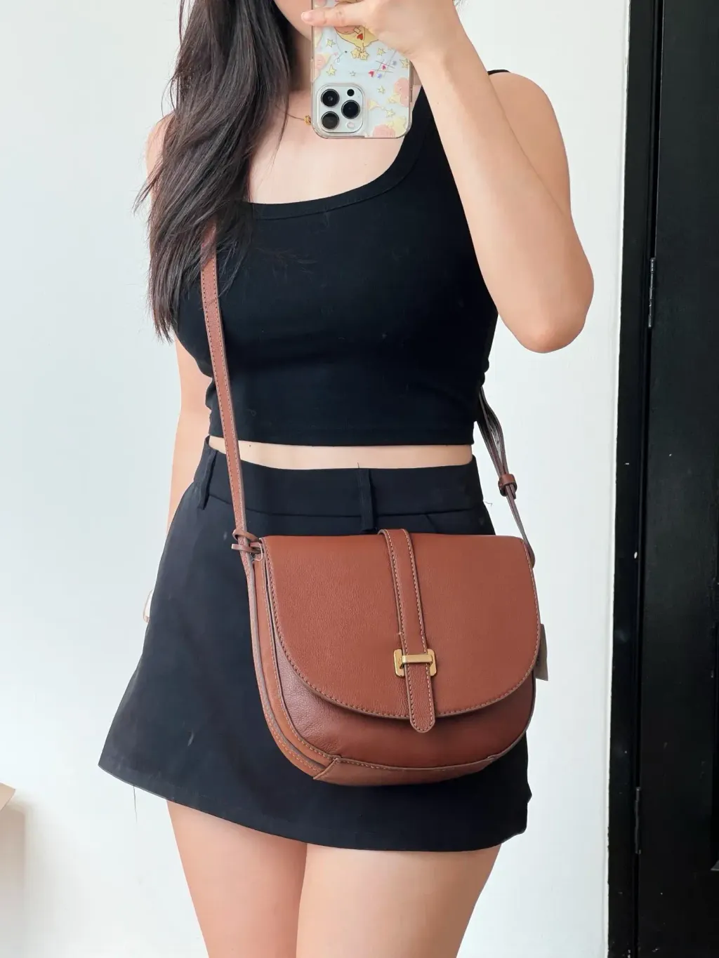 JuzBeauty_JuzBeautyMalaysia_JuzPretty_Authentic_Kbeauty_Malaysia_Skin_Care_Cosmetics_Jbeauty_Health_Care_korean_streetwear_US_Luxury_FOSSIL SHB3161210 Emery Crossbody Medium Brown 棕色马鞍包1
