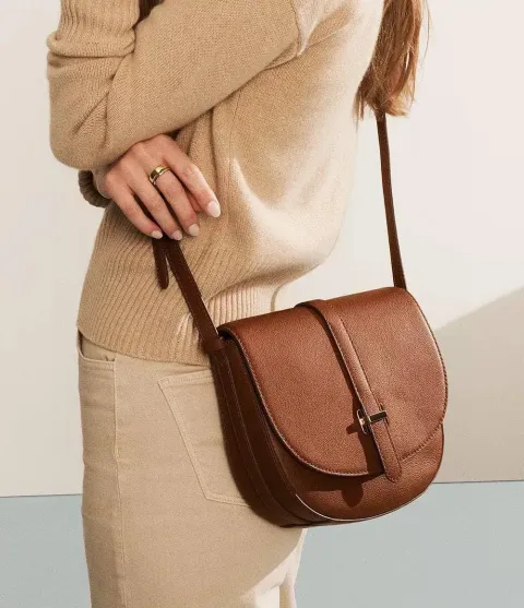 JuzBeauty_JuzBeautyMalaysia_JuzPretty_Authentic_Kbeauty_Malaysia_Skin_Care_Cosmetics_Jbeauty_Health_Care_korean_streetwear_US_Luxury_FOSSIL SHB3161210 Emery Crossbody Medium Brown 棕色马鞍包8