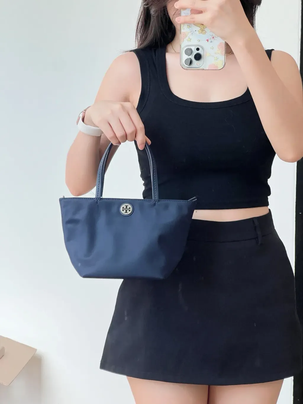 JuzBeauty_JuzBeautyMalaysia_JuzPretty_Authentic_Kbeauty_Malaysia_Skin_Care_Cosmetics_Jbeauty_Health_Care_korean_streetwear_US_Luxury_TORY BURCH 167913 0525 Nylon Mini Tote In Navy 托特包3