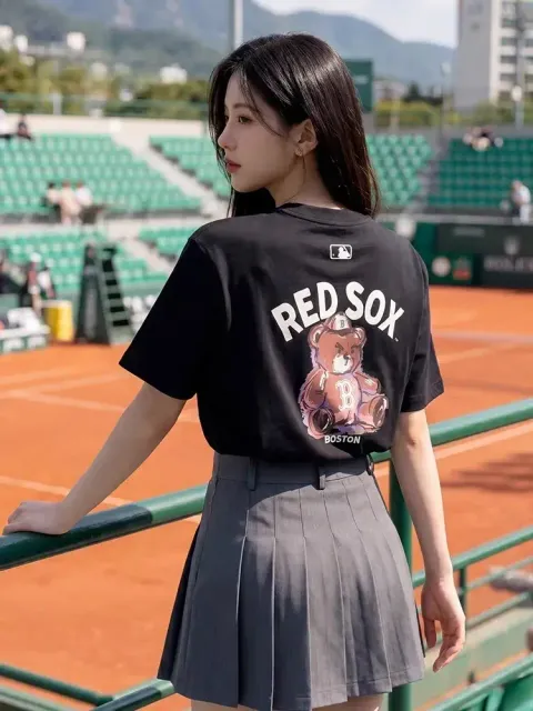 JuzBeauty_JuzBeautyMalaysia_JuzPretty_Authentic_Kbeauty_Malaysia_Skin_Care_Cosmetics_K-beauty_Health_Care_korean_streetwear_MLB Mega Bear Back Graphic Over Fit T-Shirt Tee 3ATSN7163 上衣2