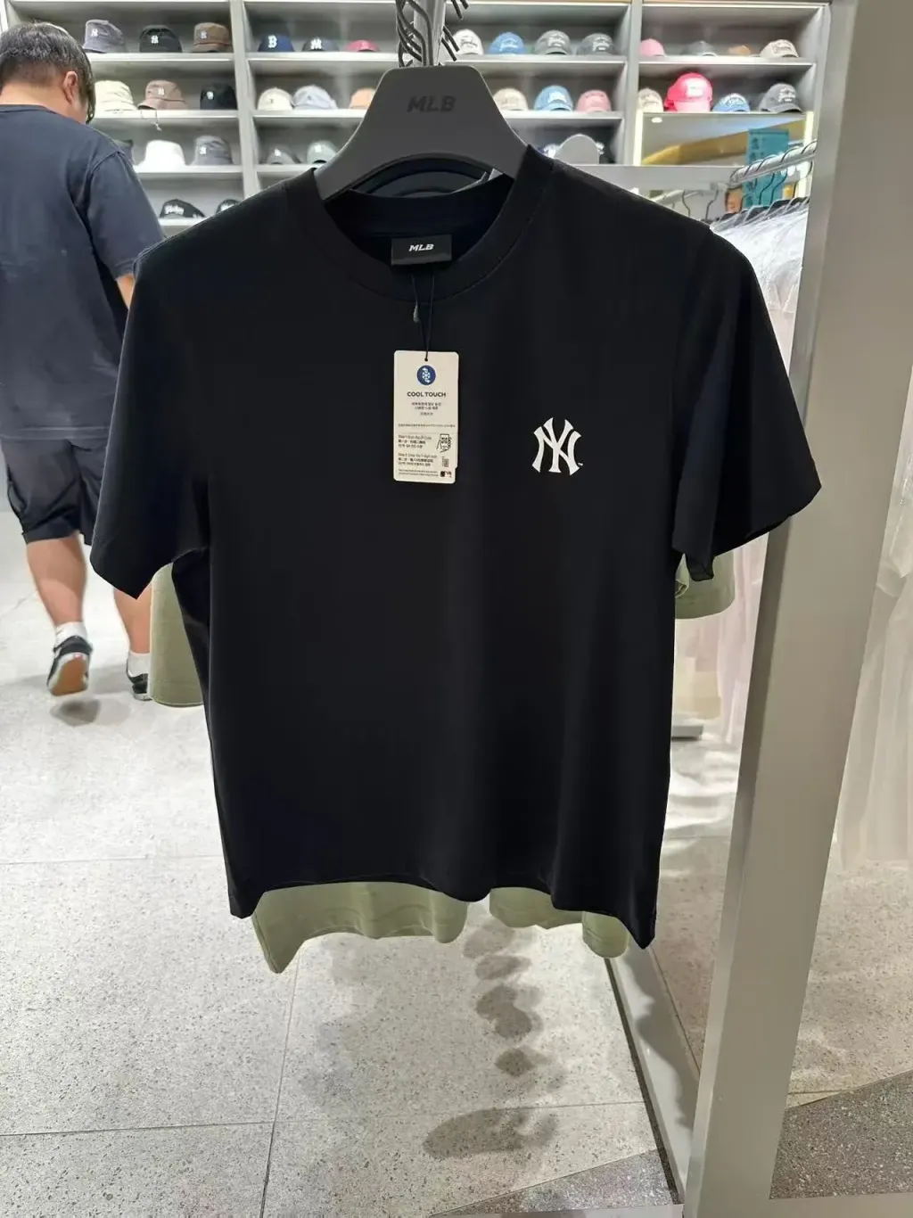 JuzBeauty_JuzBeautyMalaysia_JuzPretty_Authentic_Kbeauty_Malaysia_Skin_Care_Cosmetics_K-beauty_Health_Care_korean_streetwear_MLB Sportive Cursive Back Lettering T-Shirt Tee 3ATSV0163 上衣2