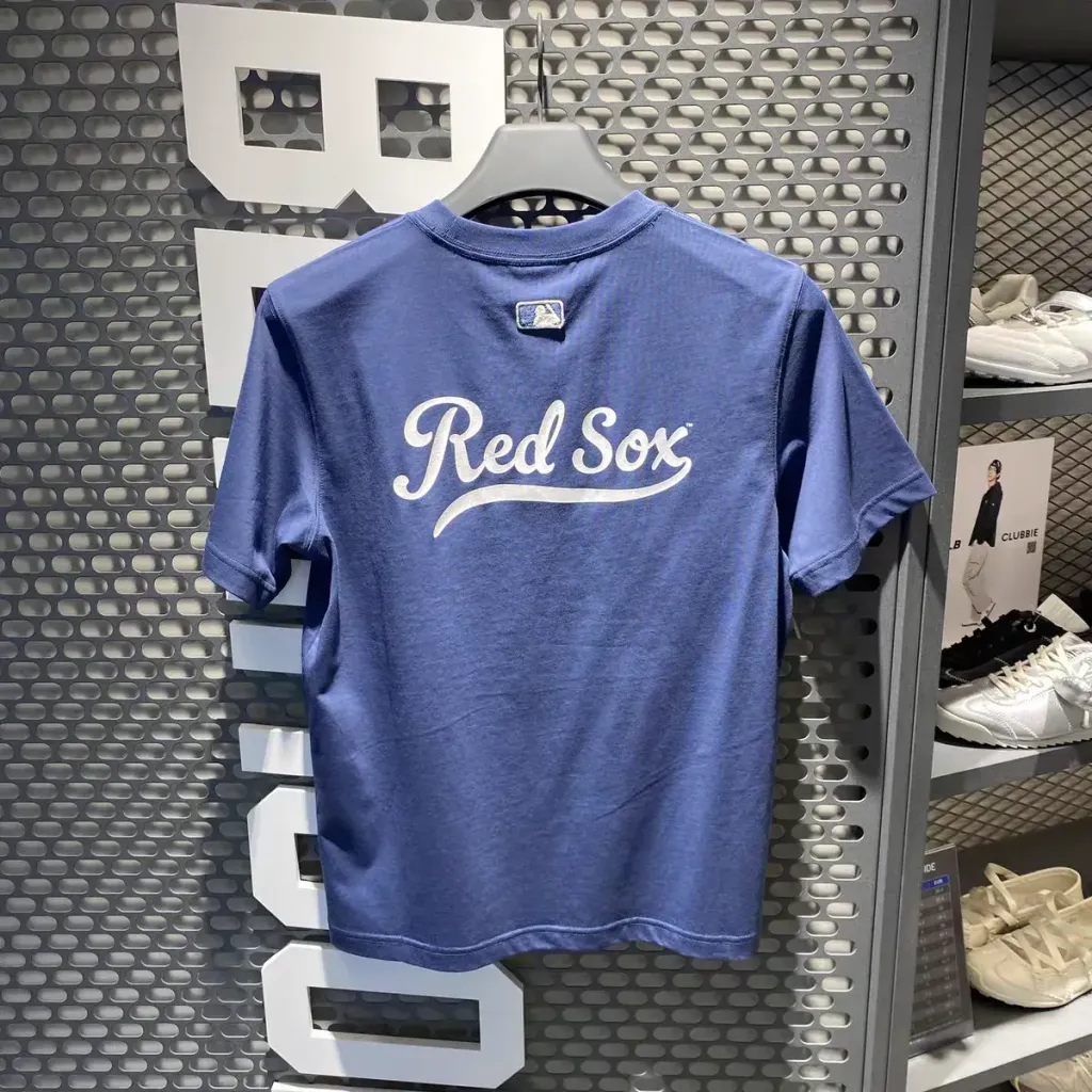 JuzBeauty_JuzBeautyMalaysia_JuzPretty_Authentic_Kbeauty_Malaysia_Skin_Care_Cosmetics_K-beauty_Health_Care_korean_streetwear_MLB Sportive Cursive Back Lettering T-Shirt Tee 3ATSV0163 上衣9