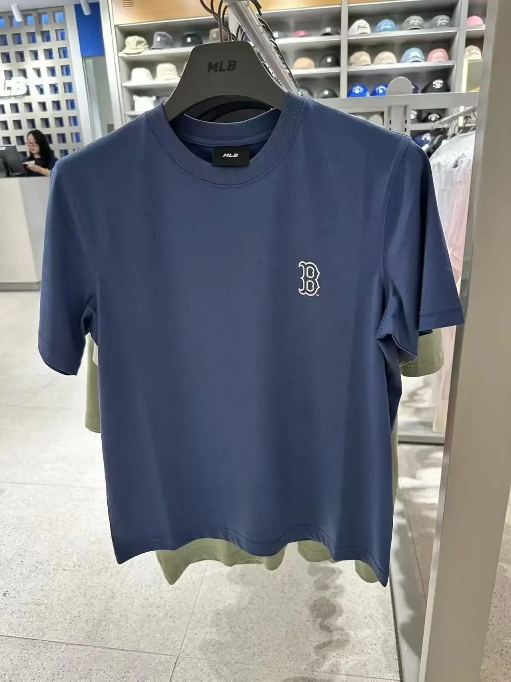JuzBeauty_JuzBeautyMalaysia_JuzPretty_Authentic_Kbeauty_Malaysia_Skin_Care_Cosmetics_K-beauty_Health_Care_korean_streetwear_MLB Sportive Cursive Back Lettering T-Shirt Tee 3ATSV0163 上衣5