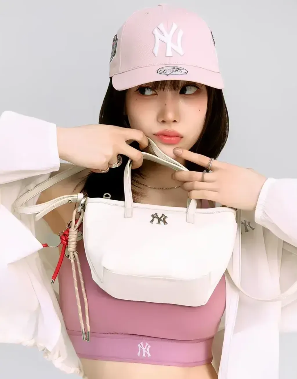 JuzBeauty_JuzBeautyMalaysia_JuzPretty_Authentic_Kbeauty_Malaysia_Skin_Care_Cosmetics_K-beauty_Health_Care_korean_streetwear_MLB 3ACRVN16N Basic Vintage Nylon Mini Crossbody Bag 迷你饺子包8