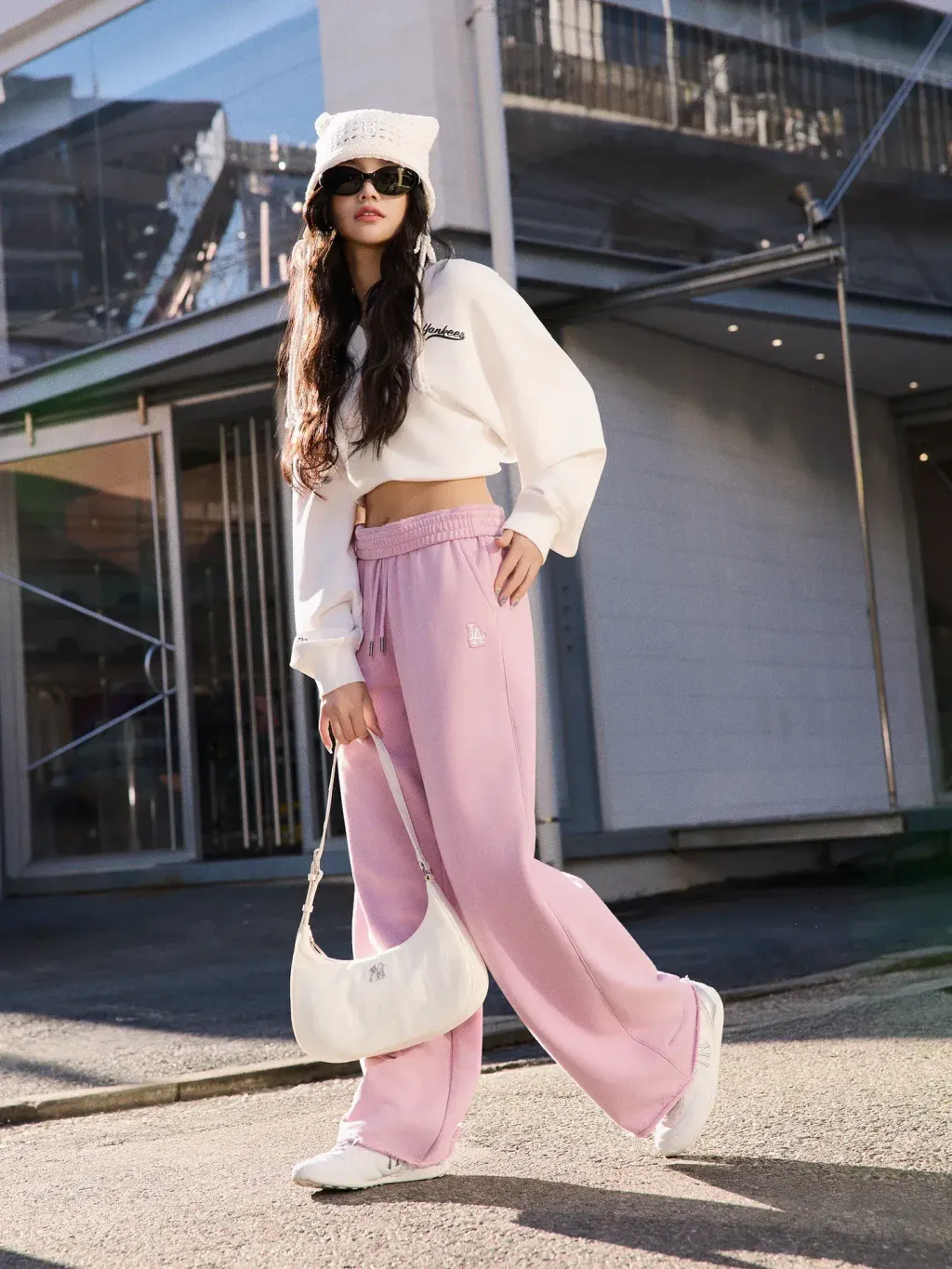 JuzBeauty_JuzBeautyMalaysia_JuzPretty_Authentic_Kbeauty_Malaysia_Skin_Care_Cosmetics_K-beauty_Health_Care_korean_streetwear_MLB 3ABQVN16N Basic Vintage Nylon Hobo Bag 腋下包5