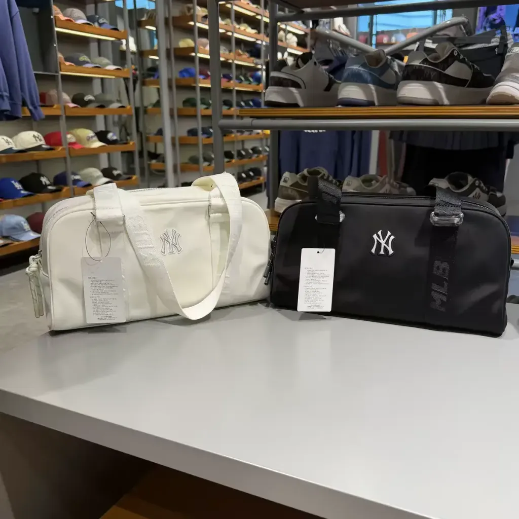 JuzBeauty_JuzBeautyMalaysia_JuzPretty_Authentic_Kbeauty_Malaysia_Skin_Care_Cosmetics_K-beauty_Health_Care_korean_streetwear_MLB 3AORA016N Basic Sportive Tote Bag 托特包17