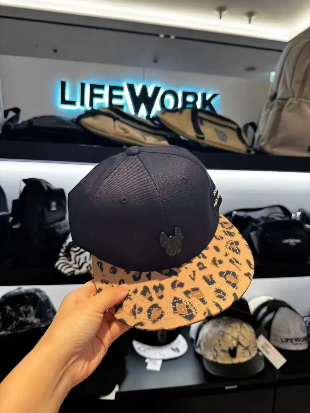 JuzBeauty-JuzBeautyMalaysia-JuzPretty-Authentic-Kbeauty-Malaysia-Skin-Care-Cosmetics-K-beauty-Health-Care-LIFEWORK New Metal Radok Marvel Snapback LW265CP302 帽3