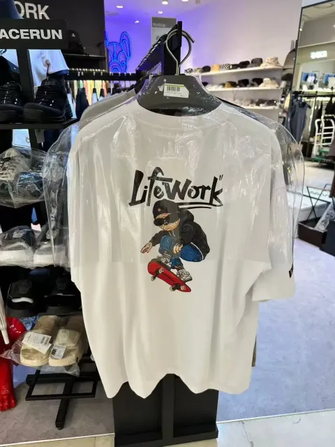 JuzBeauty-JuzBeautyMalaysia-JuzPretty-Authentic-Kbeauty-Malaysia-Skin-Care-Cosmetics-K-beauty-Health-Care-LIFEWORK Clover Board Hip Dog Short Sleeve T-shirt Tee LW262TS453 上衣4