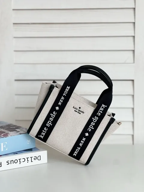 JuzBeauty_JuzBeautyMalaysia_JuzPretty_Authentic_Kbeauty_Malaysia_Skin_Care_Cosmetics_K-beauty_Health_Care_korean_streetwear_KATE SPADE KL062 Kip Canvas Mini Tote In Black 托特包6.jpg