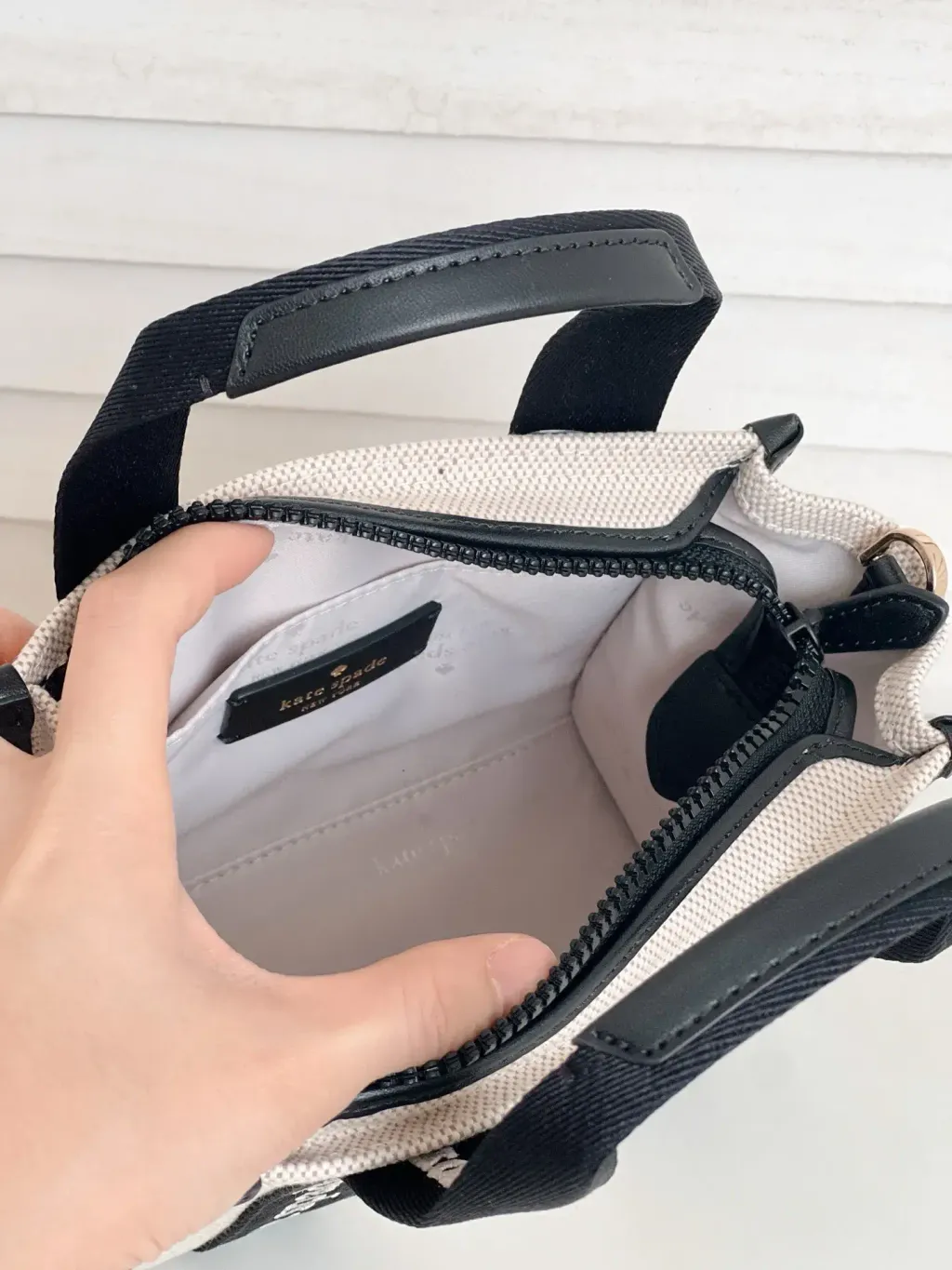 JuzBeauty_JuzBeautyMalaysia_JuzPretty_Authentic_Kbeauty_Malaysia_Skin_Care_Cosmetics_K-beauty_Health_Care_korean_streetwear_KATE SPADE KL062 Kip Canvas Mini Tote In Black 托特包2.jpg