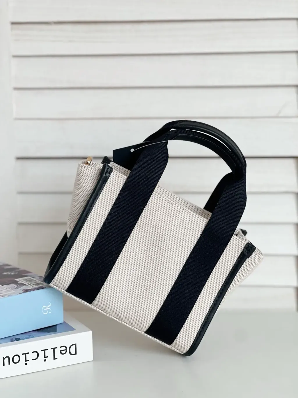 JuzBeauty_JuzBeautyMalaysia_JuzPretty_Authentic_Kbeauty_Malaysia_Skin_Care_Cosmetics_K-beauty_Health_Care_korean_streetwear_KATE SPADE KL062 Kip Canvas Mini Tote In Black 托特包7.jpg