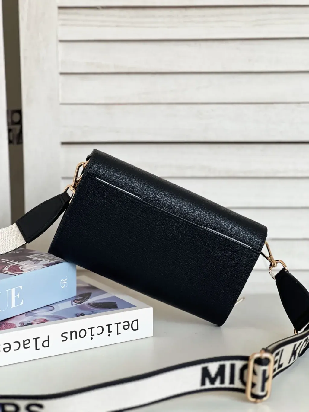 JuzBeauty_JuzBeautyMalaysia_JuzPretty_Authentic_Kbeauty_Malaysia_Skin_Care_Cosmetics_K-beauty_Health_Care_korean_streetwear_MICHAEL KORS 35F2GTTC8L Jet Set Large Leather Crossbody Bag in black 斜挎包4.jpg