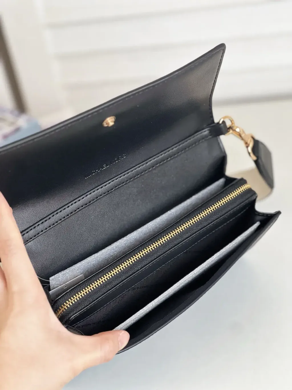 JuzBeauty_JuzBeautyMalaysia_JuzPretty_Authentic_Kbeauty_Malaysia_Skin_Care_Cosmetics_K-beauty_Health_Care_korean_streetwear_MICHAEL KORS 35F2GTTC8L Jet Set Large Leather Crossbody Bag in black 斜挎包9.jpg