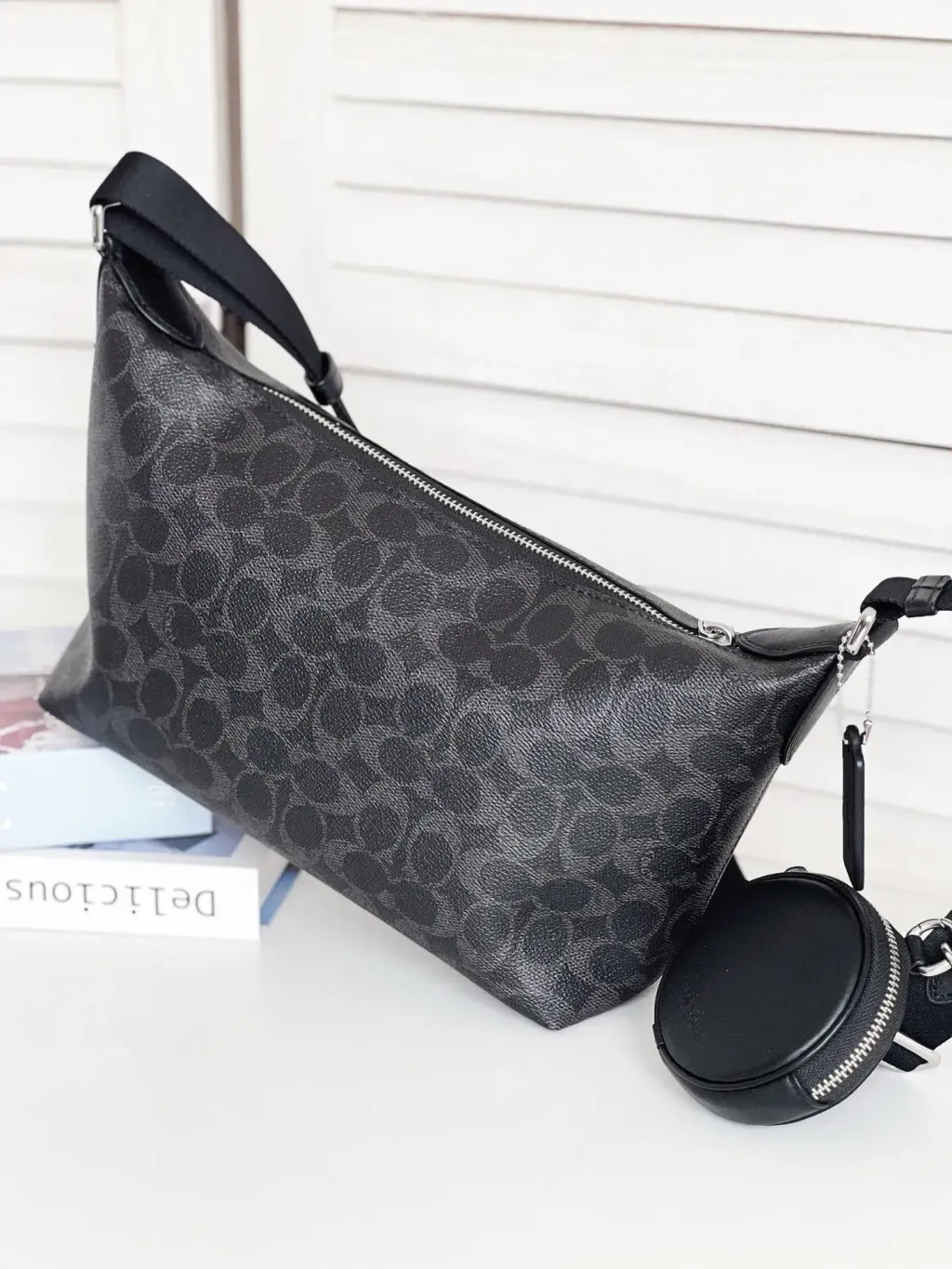 JuzBeauty_JuzBeautyMalaysia_JuzPretty_Authentic_Kbeauty_Malaysia_Skin_Care_Cosmetics_K-beauty_Health_Care_korean_streetwear_COACH CCG21 Small Finn Crossbody Bag With Pouch In Black Signature Canvas 斜挎包1.jpg