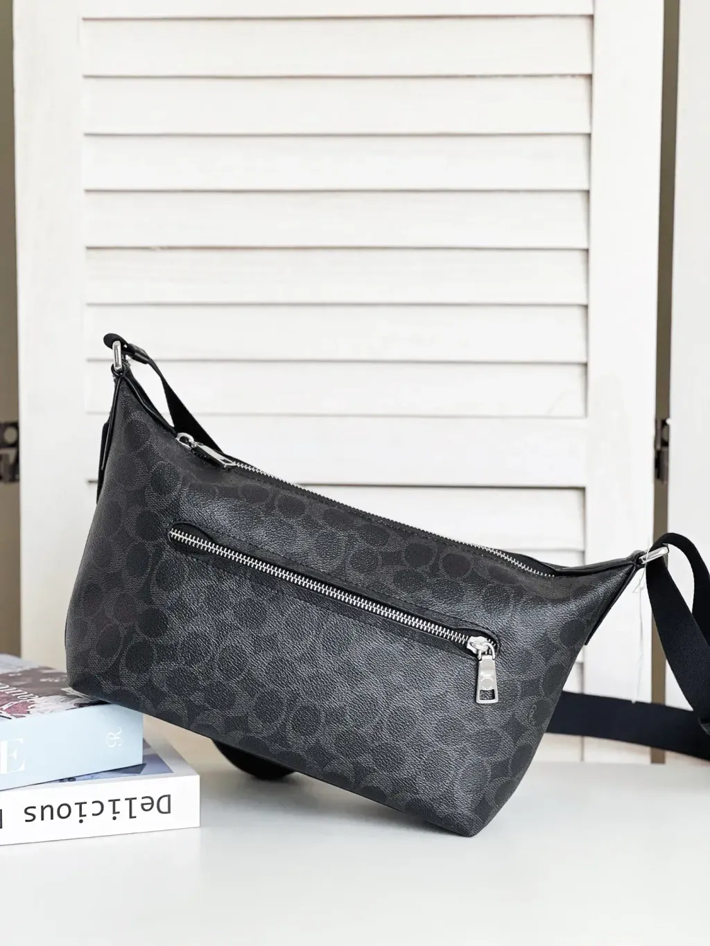 JuzBeauty_JuzBeautyMalaysia_JuzPretty_Authentic_Kbeauty_Malaysia_Skin_Care_Cosmetics_K-beauty_Health_Care_korean_streetwear_COACH CCG21 Small Finn Crossbody Bag With Pouch In Black Signature Canvas 斜挎包8.jpg