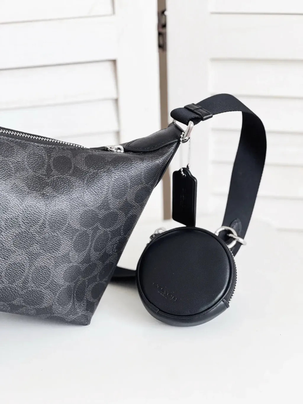 JuzBeauty_JuzBeautyMalaysia_JuzPretty_Authentic_Kbeauty_Malaysia_Skin_Care_Cosmetics_K-beauty_Health_Care_korean_streetwear_COACH CCG21 Small Finn Crossbody Bag With Pouch In Black Signature Canvas 斜挎包3.jpg