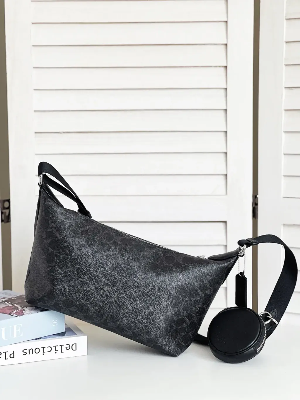 JuzBeauty_JuzBeautyMalaysia_JuzPretty_Authentic_Kbeauty_Malaysia_Skin_Care_Cosmetics_K-beauty_Health_Care_korean_streetwear_COACH CCG21 Small Finn Crossbody Bag With Pouch In Black Signature Canvas 斜挎包5.jpg