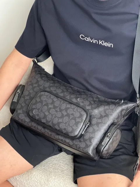 JuzBeauty_JuzBeautyMalaysia_JuzPretty_Authentic_Kbeauty_Malaysia_Skin_Care_Cosmetics_K-beauty_Health_Care_korean_streetwear_COACH CCG18 Finn Crossbody Bag With Pockets In Signature Canvas Charcoal Black 男款斜挎包7.jpg