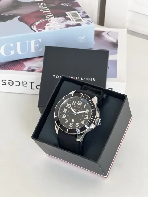 JuzBeauty_JuzBeautyMalaysia_JuzPretty_Authentic_Kbeauty_Malaysia_Skin_Care_Cosmetics_K-beauty_Health_Care_korean_streetwear_TOMMY HILFIGER 179172 Men's Watch 48mm 男款手表1.jpg