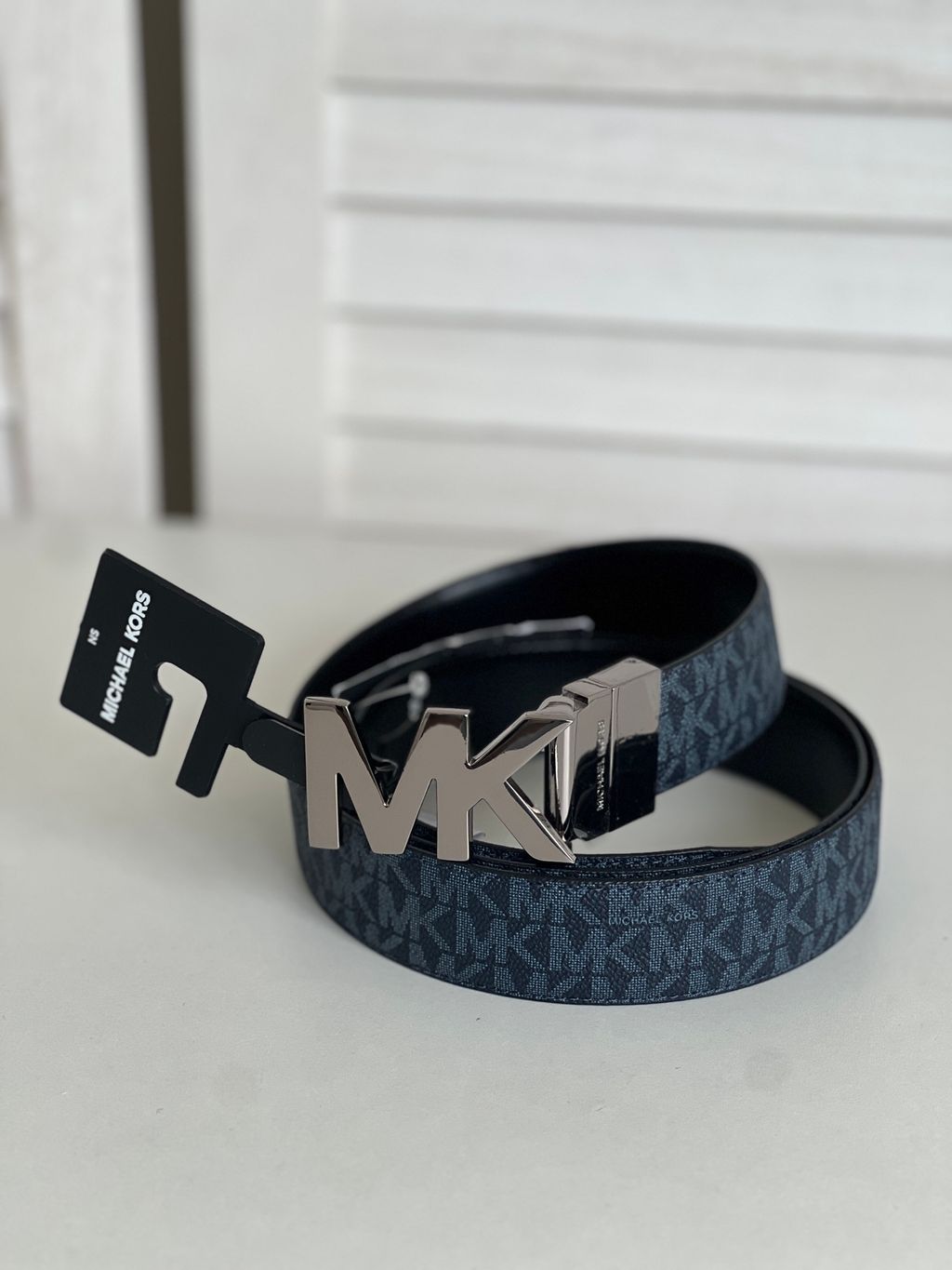 JuzBeauty_JuzBeautyMalaysia_JuzPretty_Authentic_Kbeauty_Malaysia_Skin_Care_Cosmetics_K-beauty_Health_Care_korean_streetwear_MICHAEL KORS 36S1LBLY1B Reversible Jet Set Belt 34Mm In Blue 男款腰带2.jpg