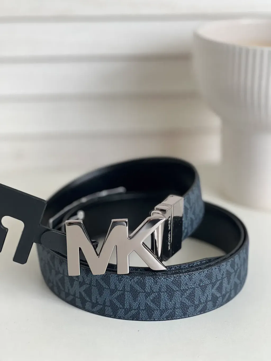 JuzBeauty_JuzBeautyMalaysia_JuzPretty_Authentic_Kbeauty_Malaysia_Skin_Care_Cosmetics_K-beauty_Health_Care_korean_streetwear_MICHAEL KORS 36S1LBLY1B Reversible Jet Set Belt 34Mm In Blue 男款腰带4.jpg