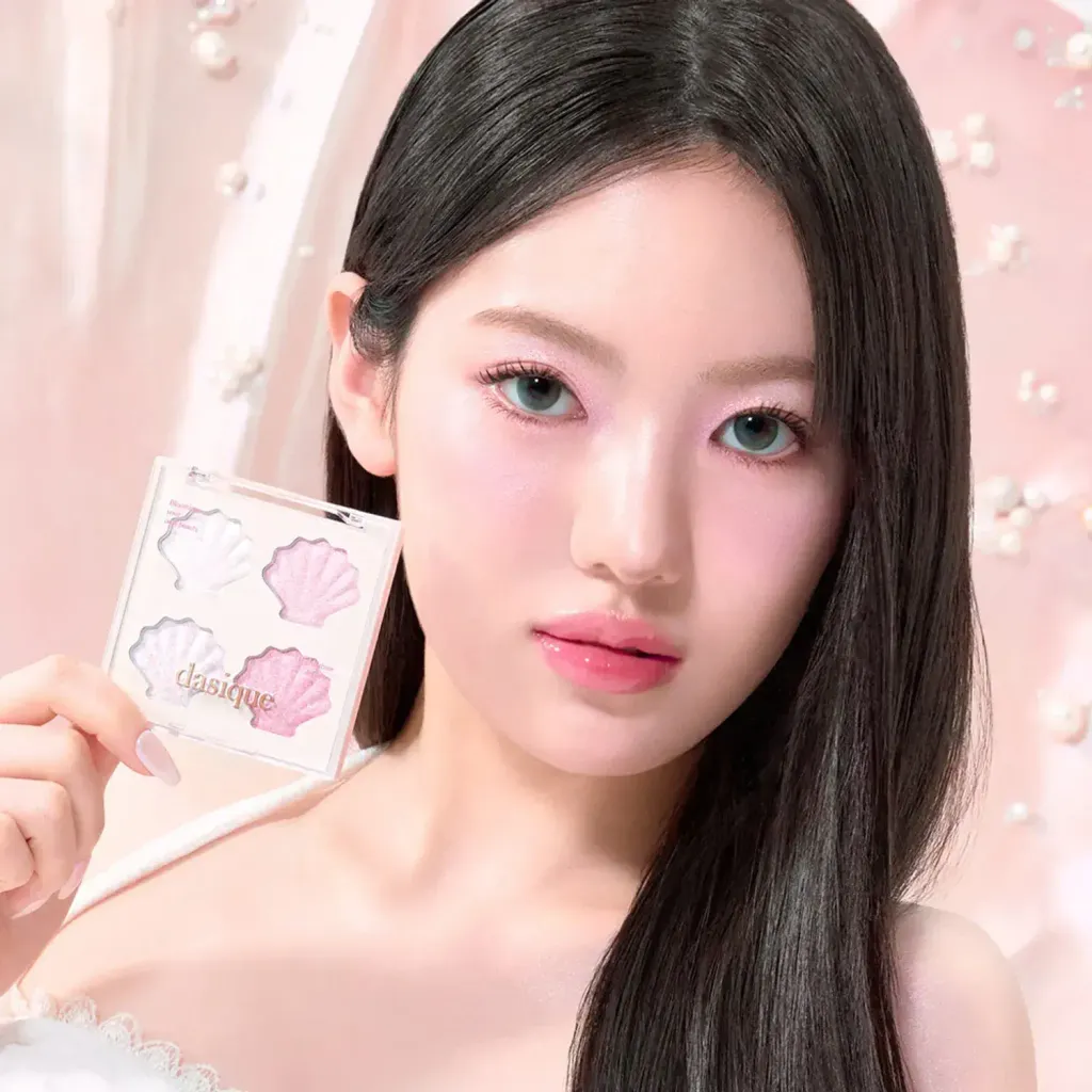 JuzBeauty_JuzBeautyMalaysia_JuzPretty_Authentic_Kbeauty_Malaysia_Skin_Care_Cosmetics_K-beauty_Health_Care_korean_streetwear_DASIQUE Shine Glowy Highlighter Palette 01 Twinkle Mermaid 人鱼贝壳高光7