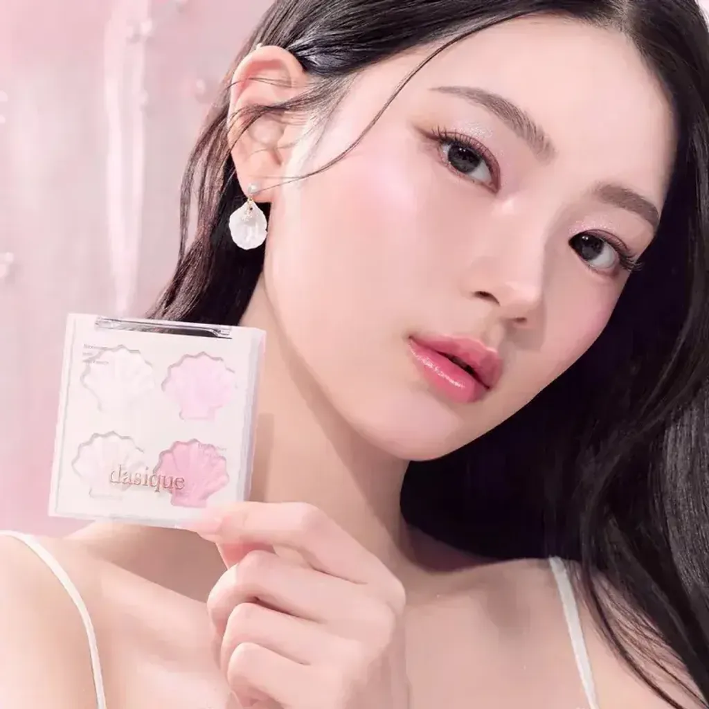 JuzBeauty_JuzBeautyMalaysia_JuzPretty_Authentic_Kbeauty_Malaysia_Skin_Care_Cosmetics_K-beauty_Health_Care_korean_streetwear_DASIQUE Shine Glowy Highlighter Palette 01 Twinkle Mermaid 人鱼贝壳高光5