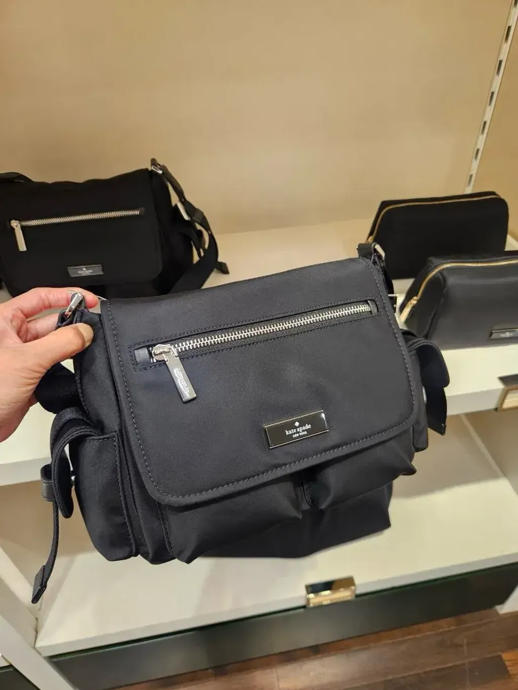 JuzBeauty_JuzBeautyMalaysia_JuzPretty_Authentic_Kbeauty_Malaysia_Skin_Care_Cosmetics_K-beauty_Health_Care_korean_streetwear_KATE SPADE KN672 Carter Ksnyl Cargo Messenger Bag Black 斜挎包7