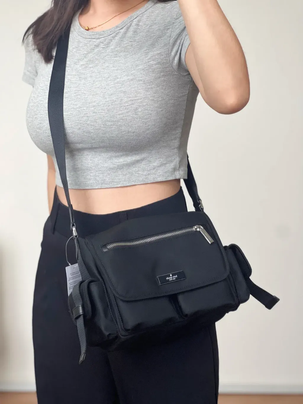 JuzBeauty_JuzBeautyMalaysia_JuzPretty_Authentic_Kbeauty_Malaysia_Skin_Care_Cosmetics_K-beauty_Health_Care_korean_streetwear_KATE SPADE KN672 Carter Ksnyl Cargo Messenger Bag Black 斜挎包4