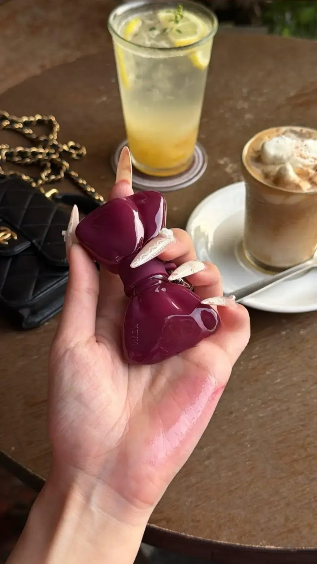 JuzBeauty_JuzBeautyMalaysia_JuzPretty_Authentic_Kbeauty_Malaysia_Skin_Care_Cosmetics_K-beauty_Health_Care_korean_streetwear_KEYM Lip Glow Bow 蝴蝶结水光唇釉吊饰3