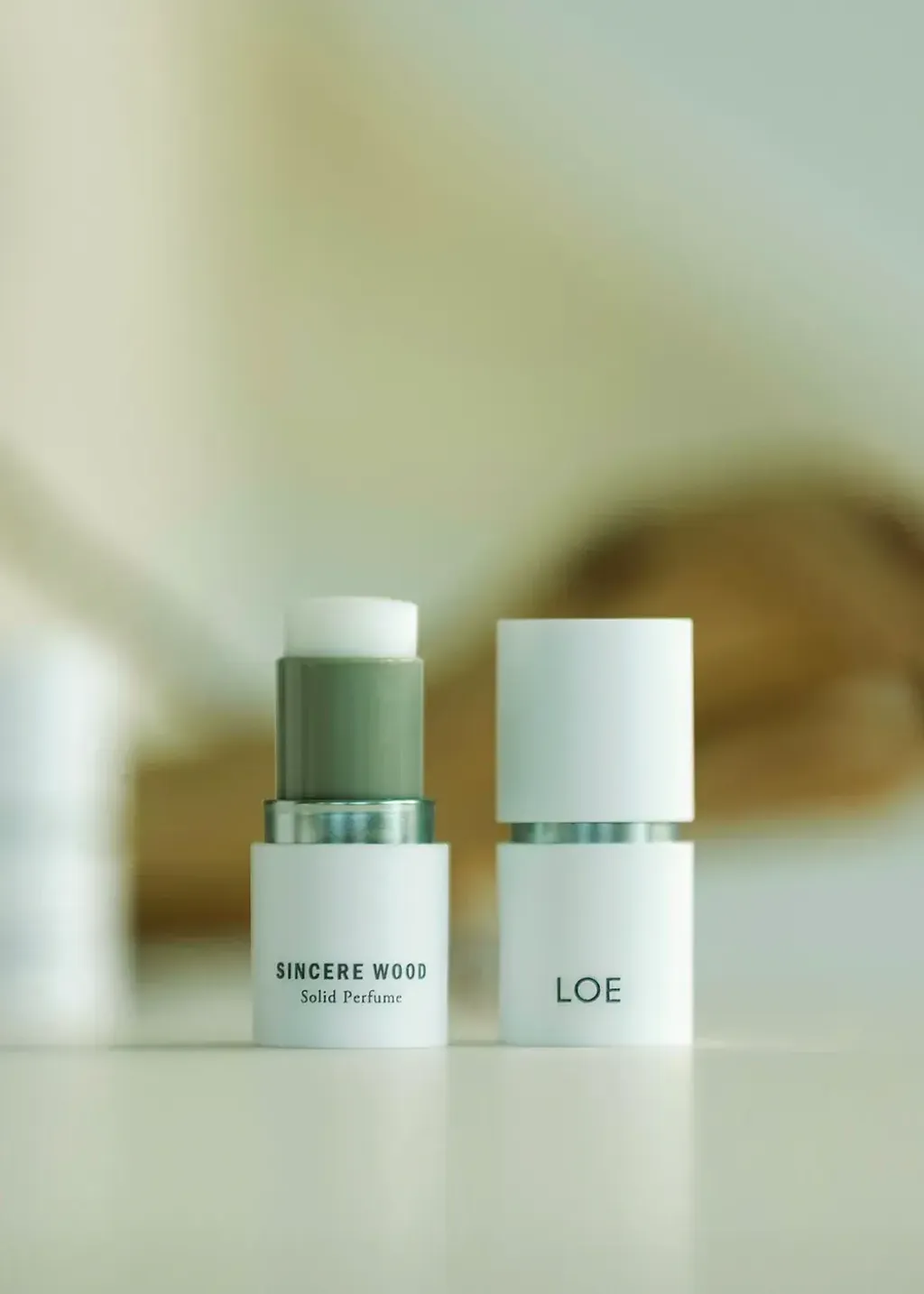 JuzBeauty_JuzBeautyMalaysia_JuzPretty_Authentic_Kbeauty_Malaysia_Skin_Care_Cosmetics_K-beauty_Health_Care_korean_streetwear_LOE Solid Perfume Stick 固体香膏9